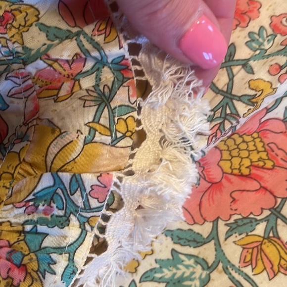 NEW LAST ONE!!! Girls dress size 2-3. Floral dress lace detailing on sleeve - Picture 4 of 4